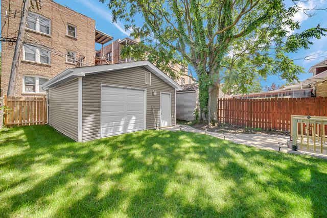 6341 N Campbell Avenue, Chicago, IL 60659