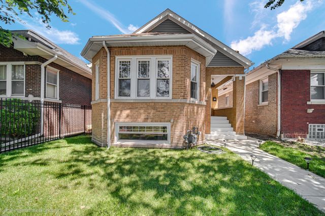 6341 N Campbell Avenue, Chicago, IL 60659