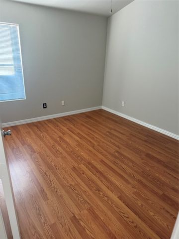 9884 Autumn Sage Drive, Fort Worth, TX 76108