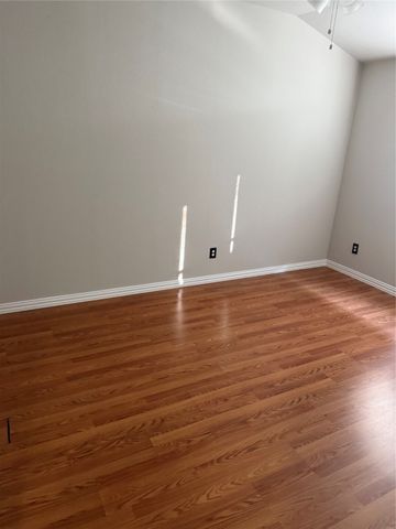 9884 Autumn Sage Drive, Fort Worth, TX 76108