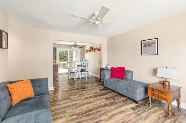 1161 Columbine Circle, Norwalk, IA 50211
