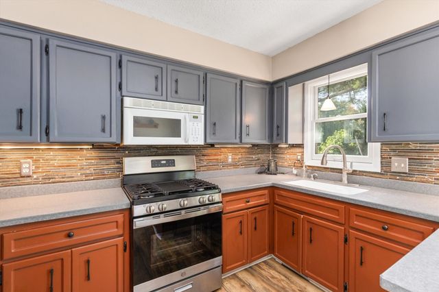 1161 Columbine Circle, Norwalk, IA 50211