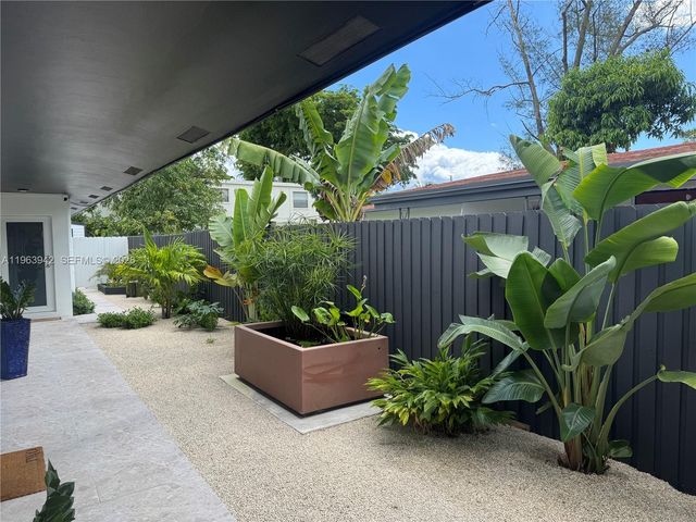 1228 NE 5th Ave 4, Fort Lauderdale, FL 33304