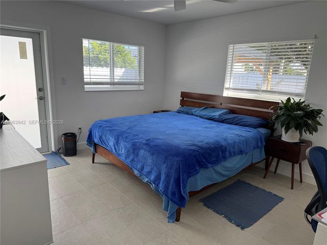 1228 NE 5th Ave 4, Fort Lauderdale, FL 33304