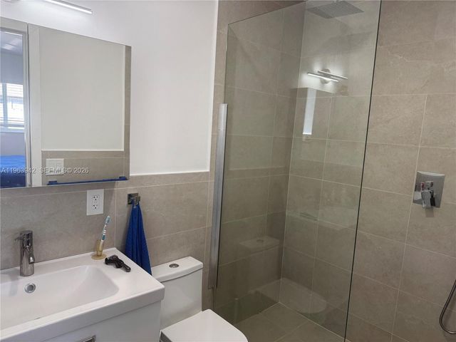 1228 NE 5th Ave 4, Fort Lauderdale, FL 33304