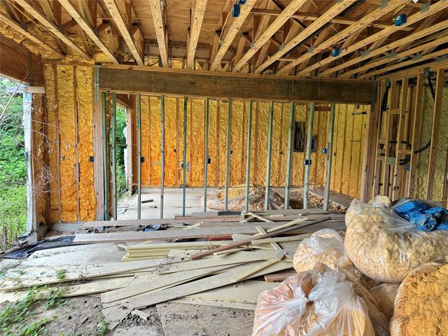 909 Walker Street, La Marque, TX 77568