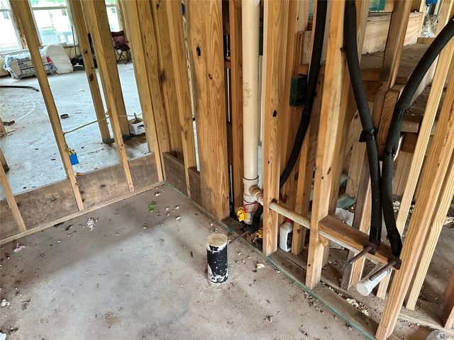 909 Walker Street, La Marque, TX 77568