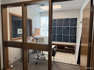 121 S Illinois Street, Belleville, IL 62220