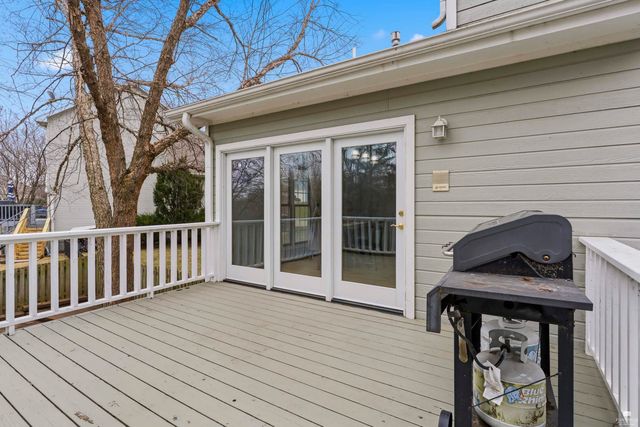 1000 Stratford Circle, Manhattan, KS 66503