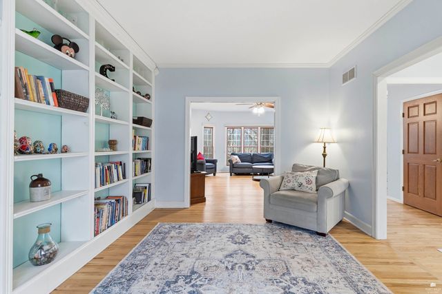 1000 Stratford Circle, Manhattan, KS 66503