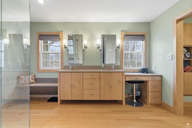 1000 Stratford Circle, Manhattan, KS 66503