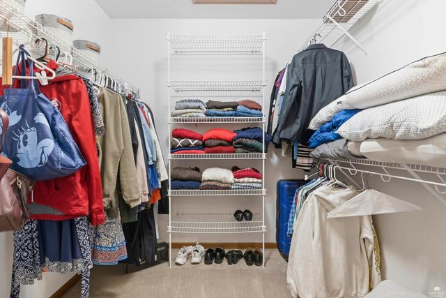 1000 Stratford Circle, Manhattan, KS 66503