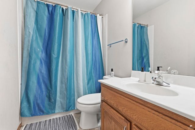 1000 Stratford Circle, Manhattan, KS 66503