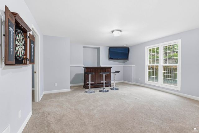 1000 Stratford Circle, Manhattan, KS 66503