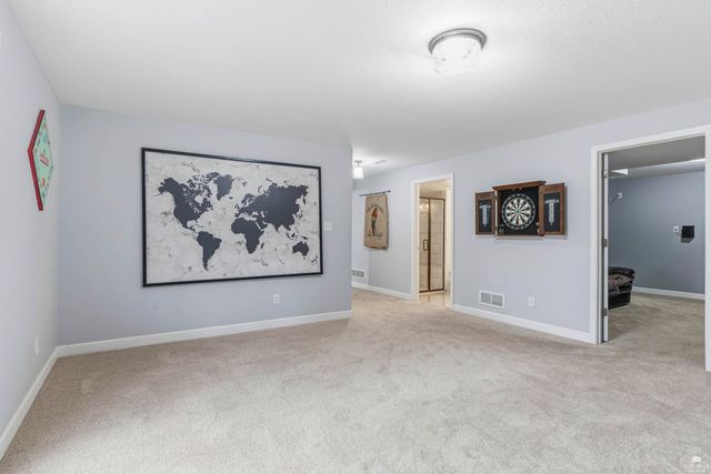 1000 Stratford Circle, Manhattan, KS 66503