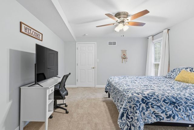 1000 Stratford Circle, Manhattan, KS 66503