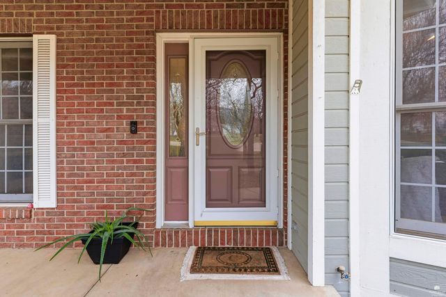 1000 Stratford Circle, Manhattan, KS 66503