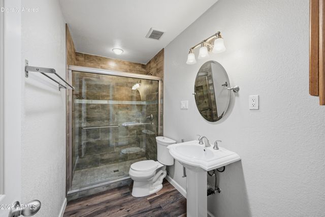 2630 E Roma Avenue, Phoenix, AZ 85016