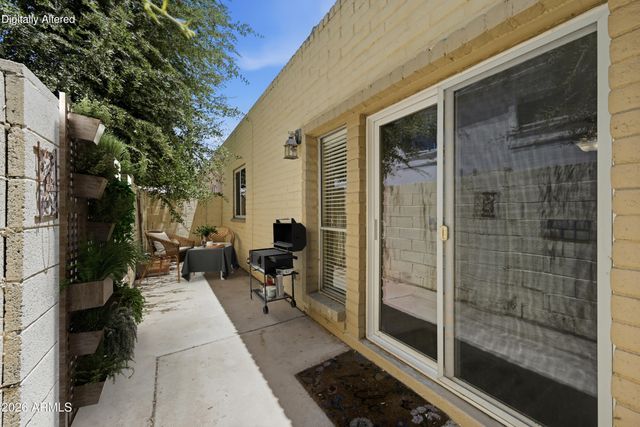 2630 E Roma Avenue, Phoenix, AZ 85016