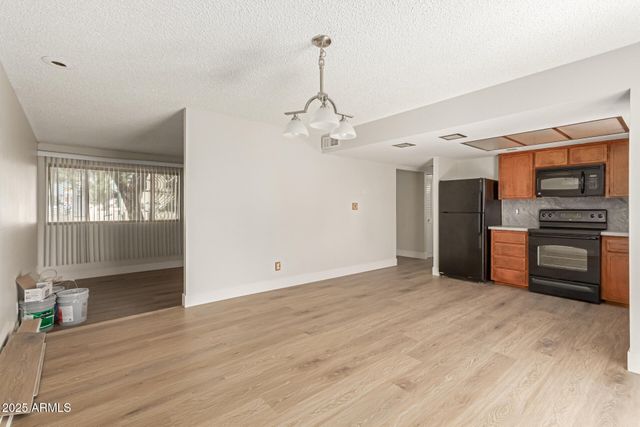 1821 W Augusta Avenue, Phoenix, AZ 85021