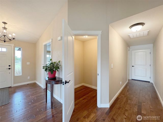 196 Marsh Hawk Lane, Port Angeles, WA 98382