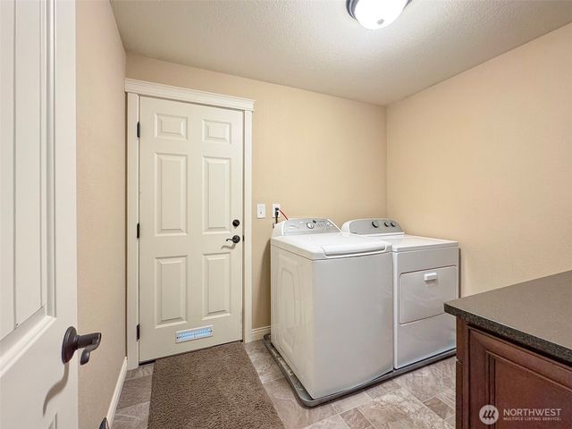 196 Marsh Hawk Lane, Port Angeles, WA 98382