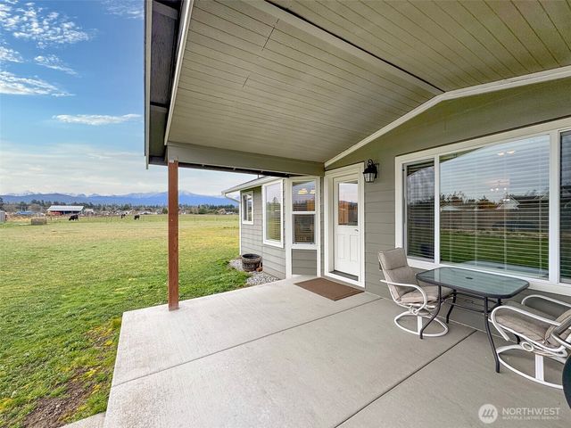 196 Marsh Hawk Lane, Port Angeles, WA 98382