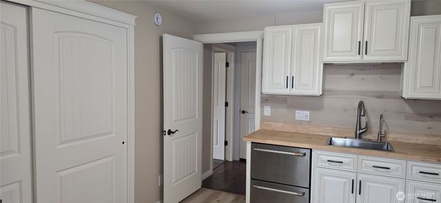 196 Marsh Hawk Lane, Port Angeles, WA 98382