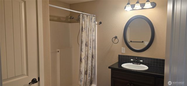 196 Marsh Hawk Lane, Port Angeles, WA 98382