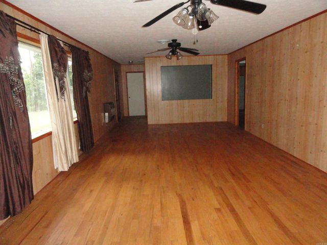 233 Piney Road, Marshall, AR 72650