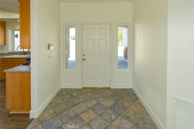 18425 Orange Street, Hesperia, CA 92345