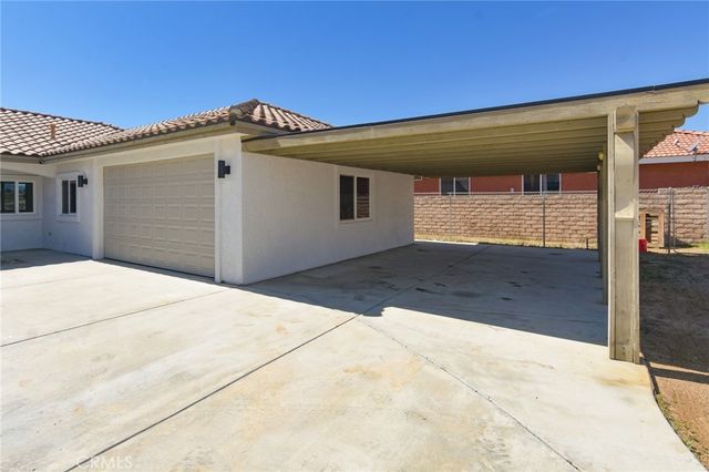 18425 Orange Street, Hesperia, CA 92345