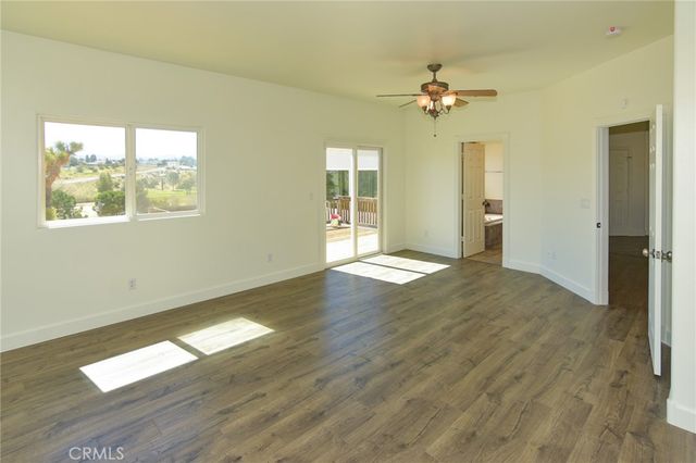 18425 Orange Street, Hesperia, CA 92345