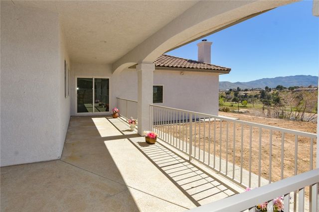 18425 Orange Street, Hesperia, CA 92345