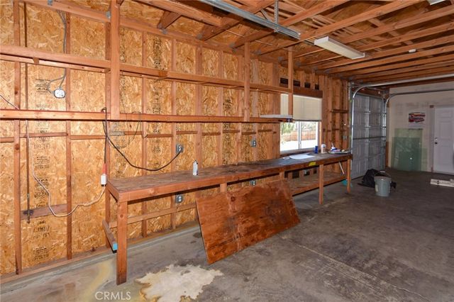 18425 Orange Street, Hesperia, CA 92345