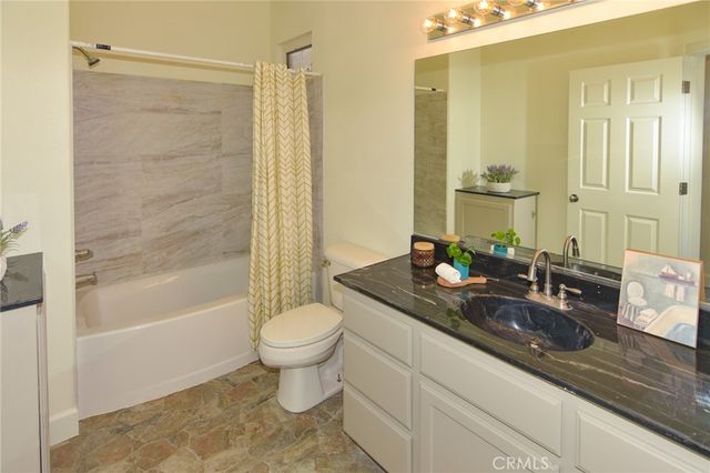 18425 Orange Street, Hesperia, CA 92345