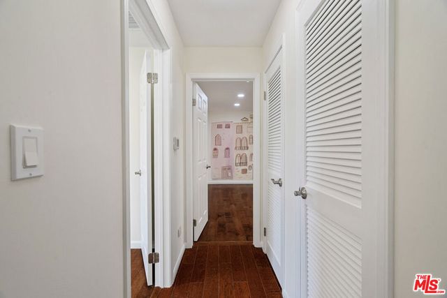 535 E Walnut Avenue B, El Segundo, CA 90245