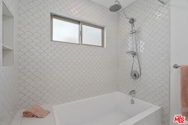 535 E Walnut Avenue B, El Segundo, CA 90245