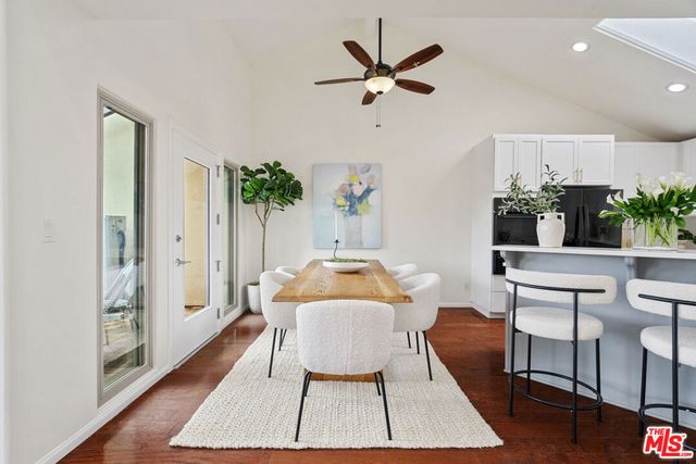 535 E Walnut Avenue B, El Segundo, CA 90245