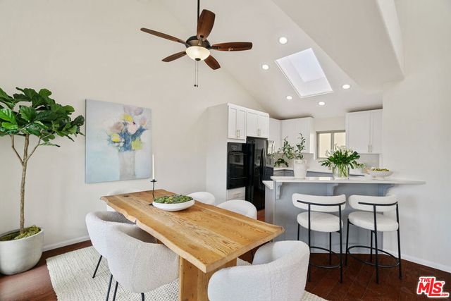 535 E Walnut Avenue B, El Segundo, CA 90245
