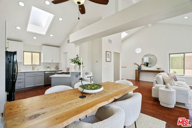 535 E Walnut Avenue B, El Segundo, CA 90245
