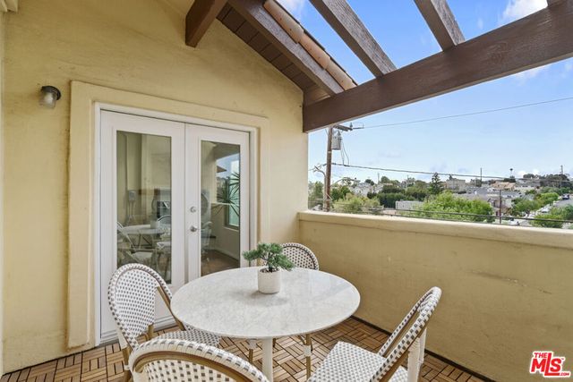 535 E Walnut Avenue B, El Segundo, CA 90245