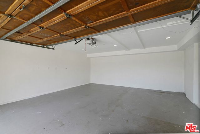 535 E Walnut Avenue B, El Segundo, CA 90245