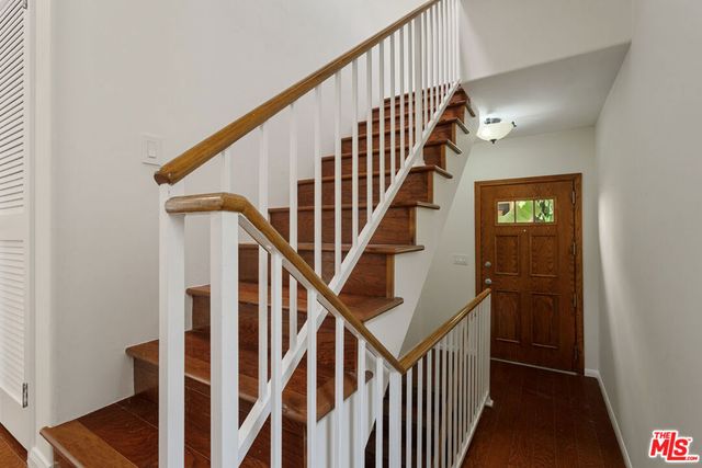 535 E Walnut Avenue B, El Segundo, CA 90245