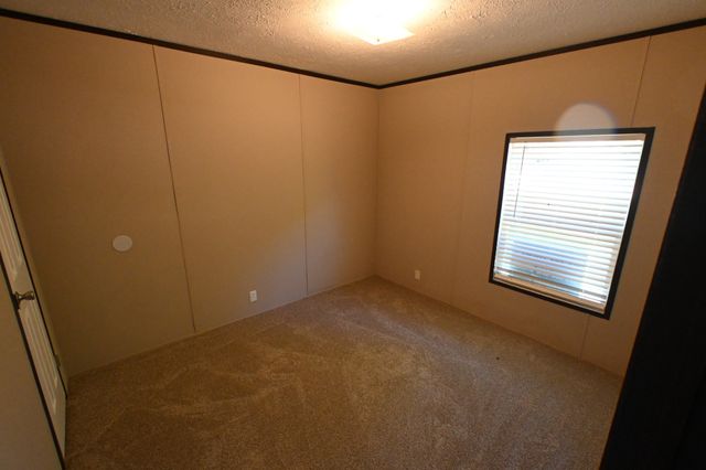 25 Marble Ln, Linden, TN 37096