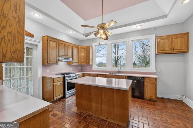 402 Tom Bell Road, Milner, GA 30257