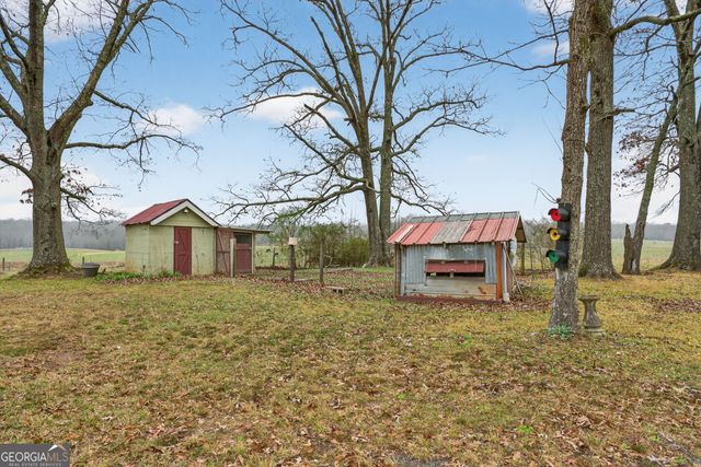402 Tom Bell Road, Milner, GA 30257