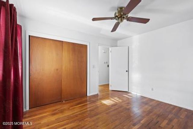 6 Stanford Drive, Toms River, NJ 08757