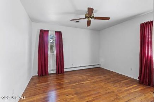 6 Stanford Drive, Toms River, NJ 08757