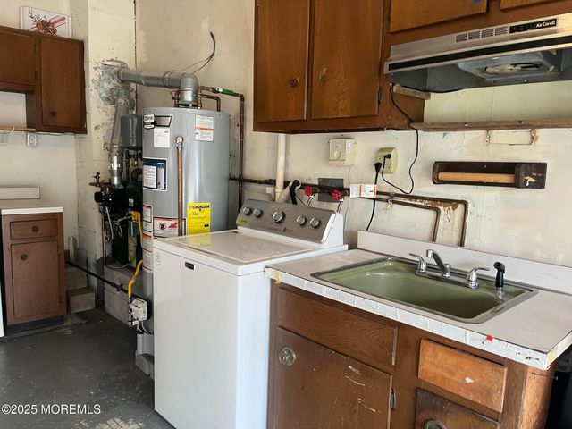 6 Stanford Drive, Toms River, NJ 08757